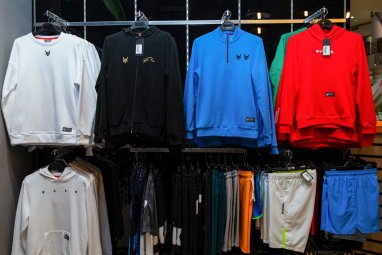 Sports autumn: Alem Sport apparels and shoes offers seasonal clothing and shoes