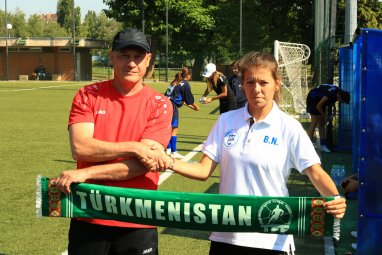 Kamil Mingazov preserved the post of the head coach of the women’s football national team of Turkmenistan