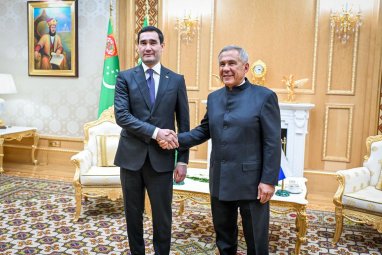 Сердар Бердымухамедов принял Рустама Минниханова в столице Туркменистана
