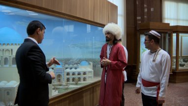 Эмин Расен посетил государственный музей Туркменистана