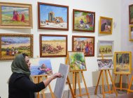 В Ашхабаде начала работу выставка художниц Ирана и Туркменистана