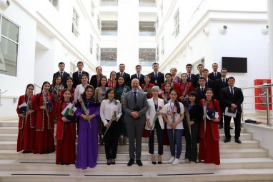 UNDP in Ashgabat awarded climate change activists