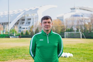 Владимир Байрамов стал новым главным тренером футбольной команды Аркадаг