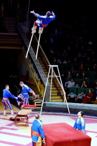 Fotoreportaž: Aşgabatda Moskwanyň «Karnelli» sirk ussatlary çykyş etdi 