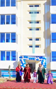 Фоторепортаж с церемонии открытия жилого дома для сотрудников правоохранительных органов в Бюзмейинском этрапе