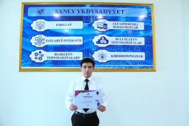 A student from Turkmenistan received the highest award at an international competition for innovative projects