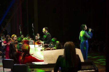 В Ашхабаде состоялся концерт «Волшебные мелодии любви»