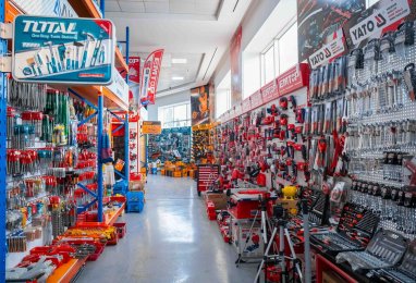 Ak Gaýa presents a wide range of professional tools for craftsmen