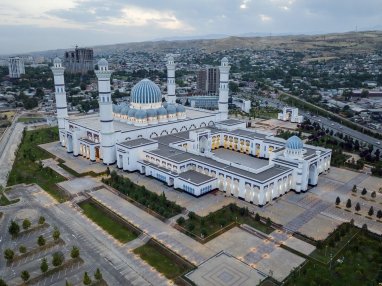 В столице Таджикистана открыли крупнейшую в Центральной Азии мечеть