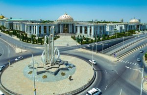 В Ашхабаде восстановлено движение транспорта по улице Героглы