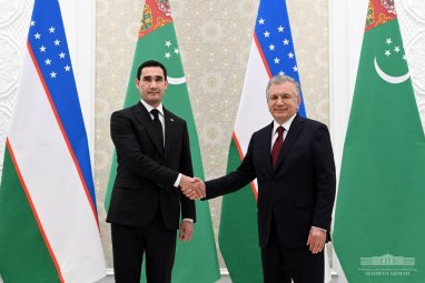 Serdar Berdimuhamedov met in Baku with Shavkat Mirziyoyev