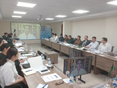 A seminar on creating press services and organizing their work is being held in Ashgabat