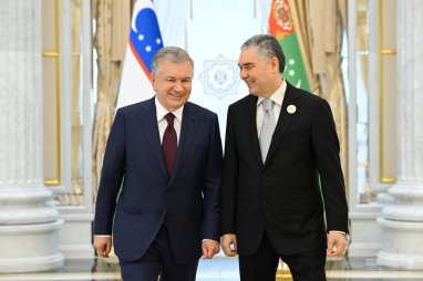 Гурбангулы Бердымухамедов поздравил Шавката Мирзиёева с Днём независимости Узбекистана