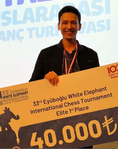 Сапармурат Атабаев из Туркменистана стал победителем элитного шахматного турнира Белый слон
