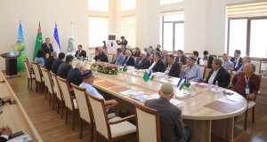 Посол Туркменистана участвовал в конференции к 300-летию Махтумкули в Термезе
