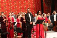 Fotoreportaž: Aşgabatda Türkiýäniň güni mynasybetli bilelikdäki türkmen-türk konserti geçirildi.