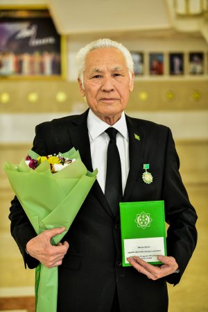 Görnükli türkmen ýazyjysy Hemra Şirow «Magtymguly Pyragynyň 300 ýyllygyna» ýubileý medaly bilen sylaglandy