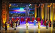 Фоторепортаж с открытия международного фестиваля театрального искусства в Туркменистане