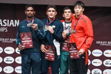 Довлетгельды Мурадов завоевал бронзовую медаль на чемпионате Азии по вольной борьбе среди кадетов
