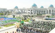 Фото: Туркменистан торжественно отметил День независимости