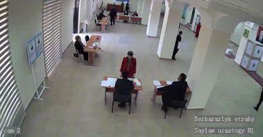До 15:00 на выборах в Меджлис Туркменистана проголосовало 74,48% избирателей