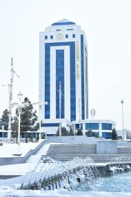 Photoreport: Ashgabat was covered with white snow