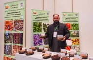 An exhibition of Afghan goods continues in Ashgabat