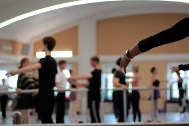 Большой театр Беларуси приглашает любителей встать к балетному станку