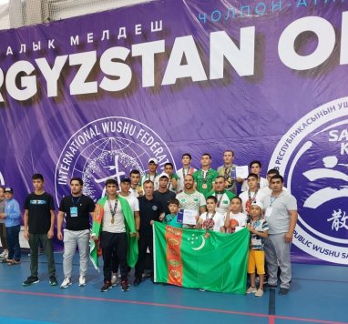 Три золота, пять серебряных и 10 бронзовых медалей завоевали мастера ушу из Туркменистана на турнире Kyrgyzstan Open-2023