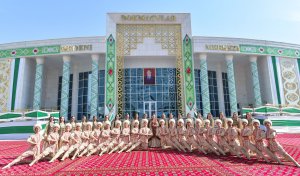 В Ашхабаде торжественно открылся культурный центр Dokmaçylar