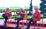 Fotoreportaž: Türkmenistanda türkmen bedewiniň milli baýramy giňden bellenildi 