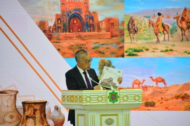 Arkadag şäherinde Türkmenistanyň Prezidentiniň täze kitabynyň tanyşdyrylyşy boldy