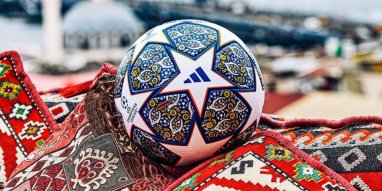 УЕФА представил официальный мяч финала Лиги чемпионов в Стамбуле