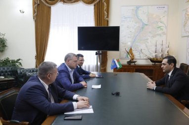Глава Астраханской области провел прощальную встречу с туркменским консулом 