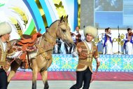 Fotoreportaž: Türkmenistanda Hasyl toýy mynasybetli at çapyşygy geçirildi