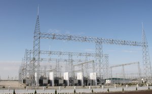 Türkmenistanyň Prezidenti täze elektroenergetika desgalarynyň işe girizilmegi mynasybetli dabaralara gatnaşdy