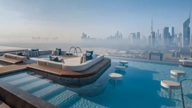 В Дубае открыли самый длинный в мире подвесной пейзажный бассейн