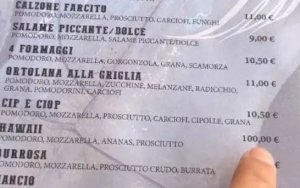 An Italian restaurant has declared war on Hawaiian pizza: the price is 10 times higher