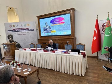 В Анкаре состоялась международная конференция, посвященная творчеству Махтумкули Фраги