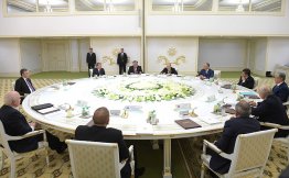 Фоторепортаж: Заседание Совета глав государств СНГ в Ашхабаде