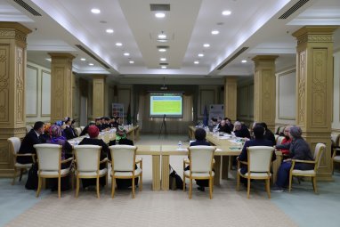 В Туркменистане подготовлено 30 тренеров в сфере адаптации к изменению климата
