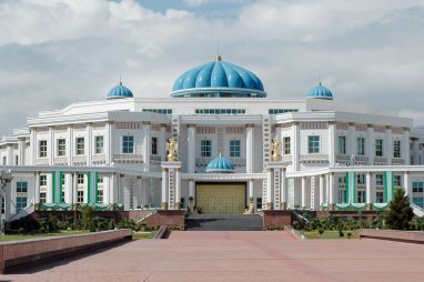 В новой диораме Государственного музея Туркменистана показана оружейная мастерская 