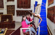 A delegation of Russian cultural figures visited the National Museum of Turkmen Carpets