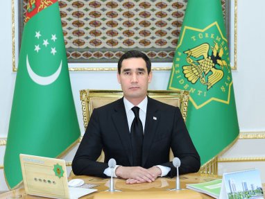 Президент Туркменистана потребовал усилить борьбу с незаконным ввозом в страну сигарет и смеси для кальяна