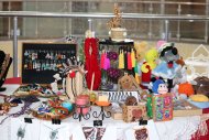 Фоторепортаж: Творческая выставка-ярмарка «Арт-базар» в Ашхабаде