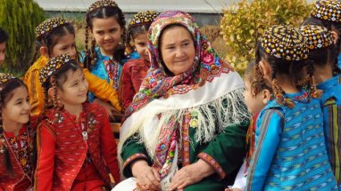 Türkmen zenanlarynyň birnäçesi Türkmenistanyň «Zenan kalby» ordeni bilen sylaglandy