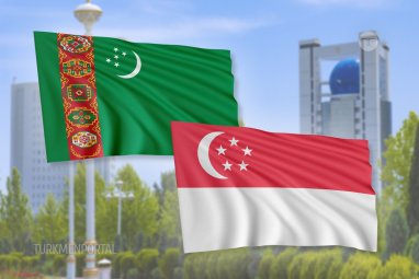 Begenç Durdyýew şol bir wagtda Türkmenistanyň Singapurdaky ilçisi wezipesine bellenildi