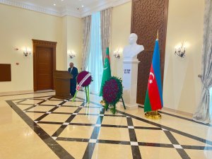 The memory of Heydar Aliyev was honored in Ashgabat