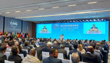 Туркменские журналисты участвуют в V Всемирном медиа-форуме в Китае