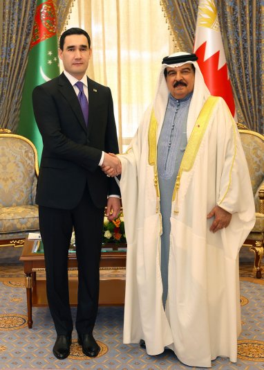 Türkmenistanyň Prezidenti Bahreýn bilen bilelikdäki işewürler geňeşini döretmegi teklip etdi
